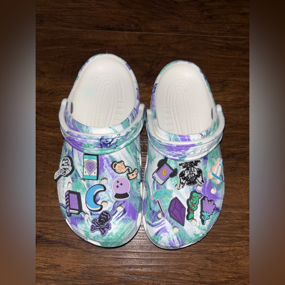 Marble crocs